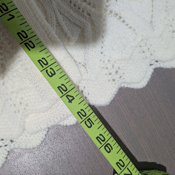 Vintage Handmade Lace Knit Cream Cardigan - Picture 11 of 12
